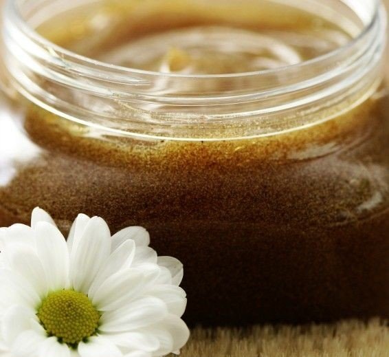 Scrub casalinghi per pelli differenti