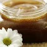 Scrub casalinghi per pelli differenti