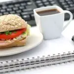 Pranzo in ufficio per 7,7 milioni di italiani