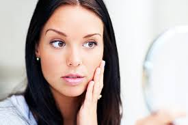 Feste al mare o in montagna? Attenzione ai rischi per la pelle