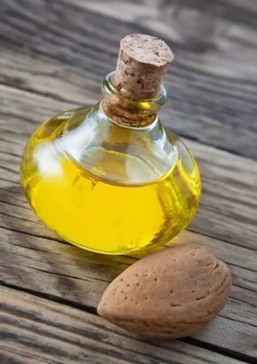 Come fare l'olio di mandorle