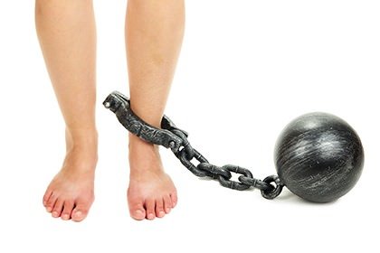 Gambe pesanti: tutti i rimedi per alleggerirle